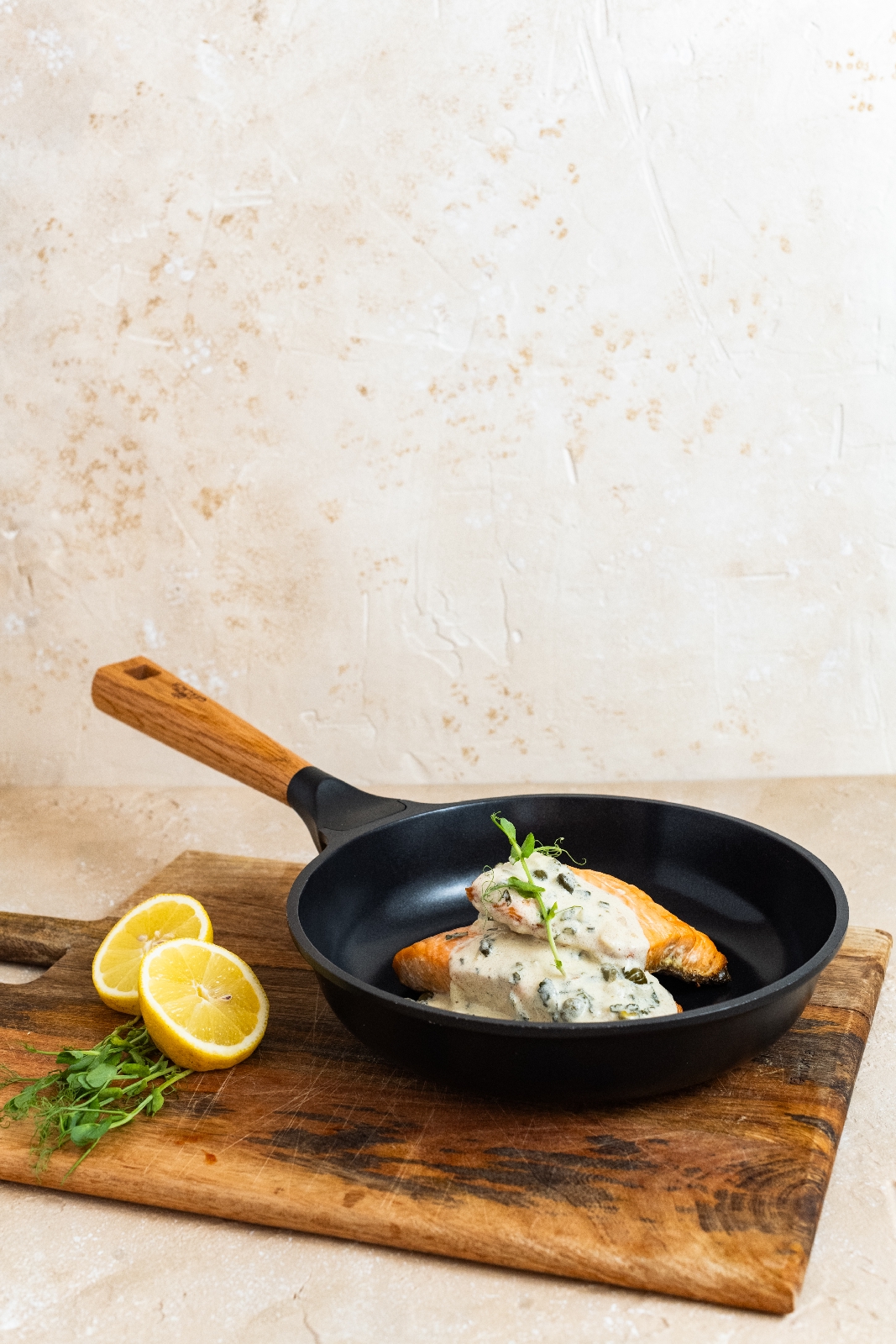 Filet z łososia z sosem kaparowo-cytrynowym 180 g - obrazek 2