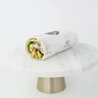 Wrap z szarpanym kurczakiem