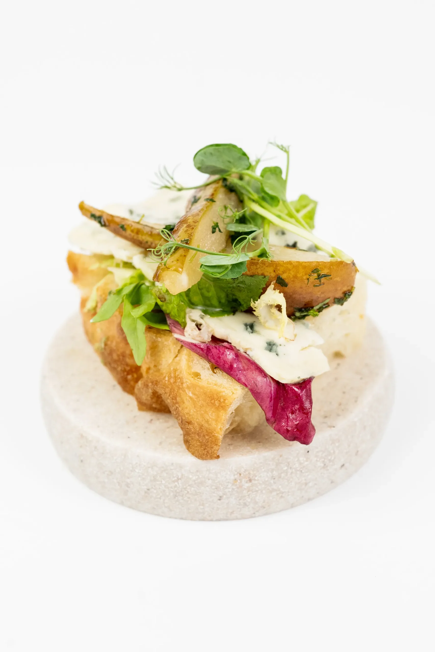 Foccacia z marynowaną gruszką
