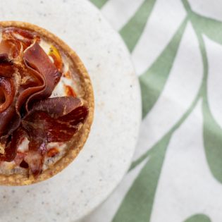 Tartaletka z szynką parmeńską